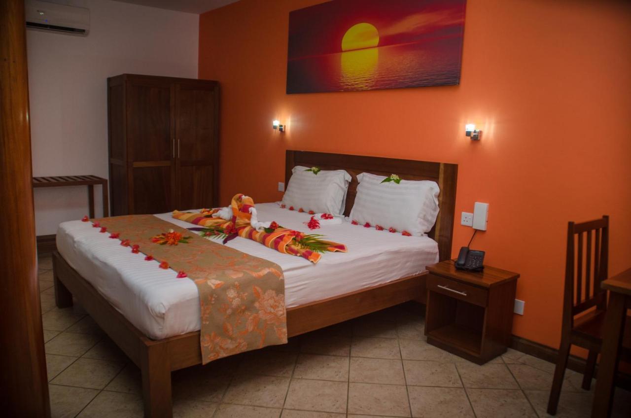 Sunset Reef & Hotel