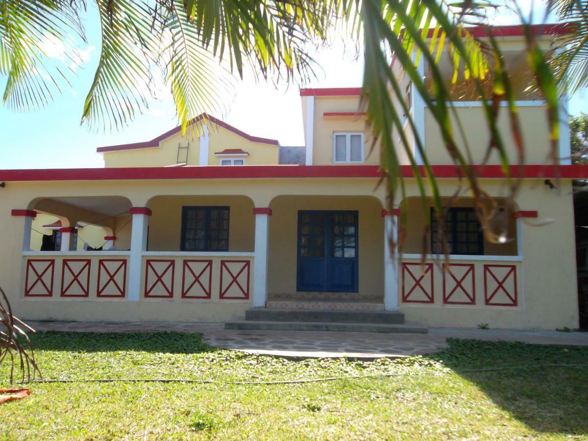 Le Tropical Chez Jeannette Saint Gabriel