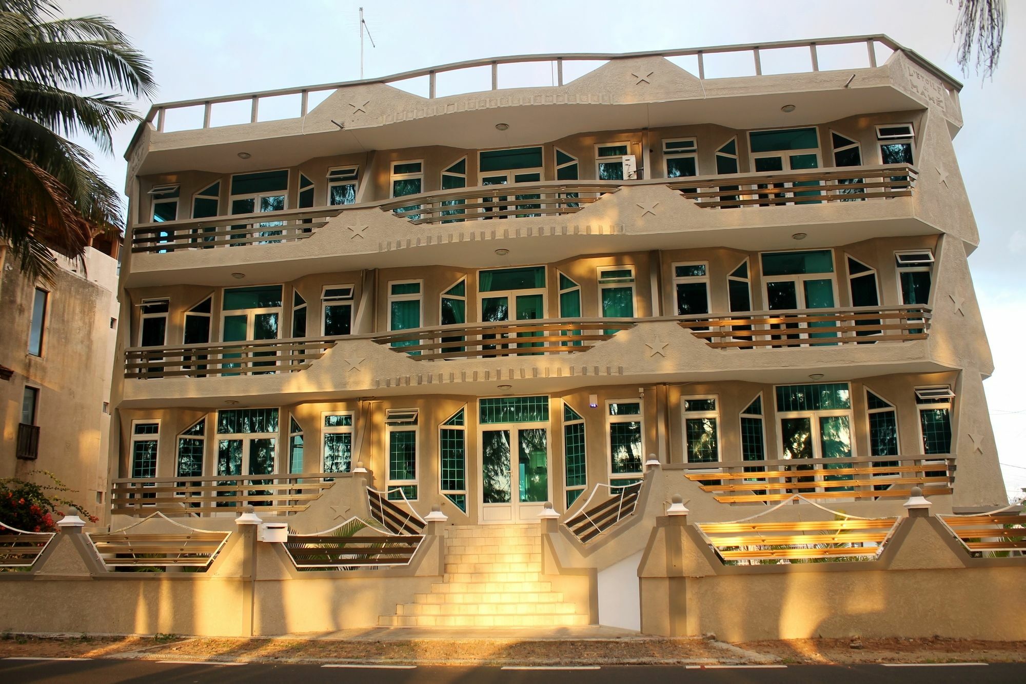 Aparthotel La Plage 3*