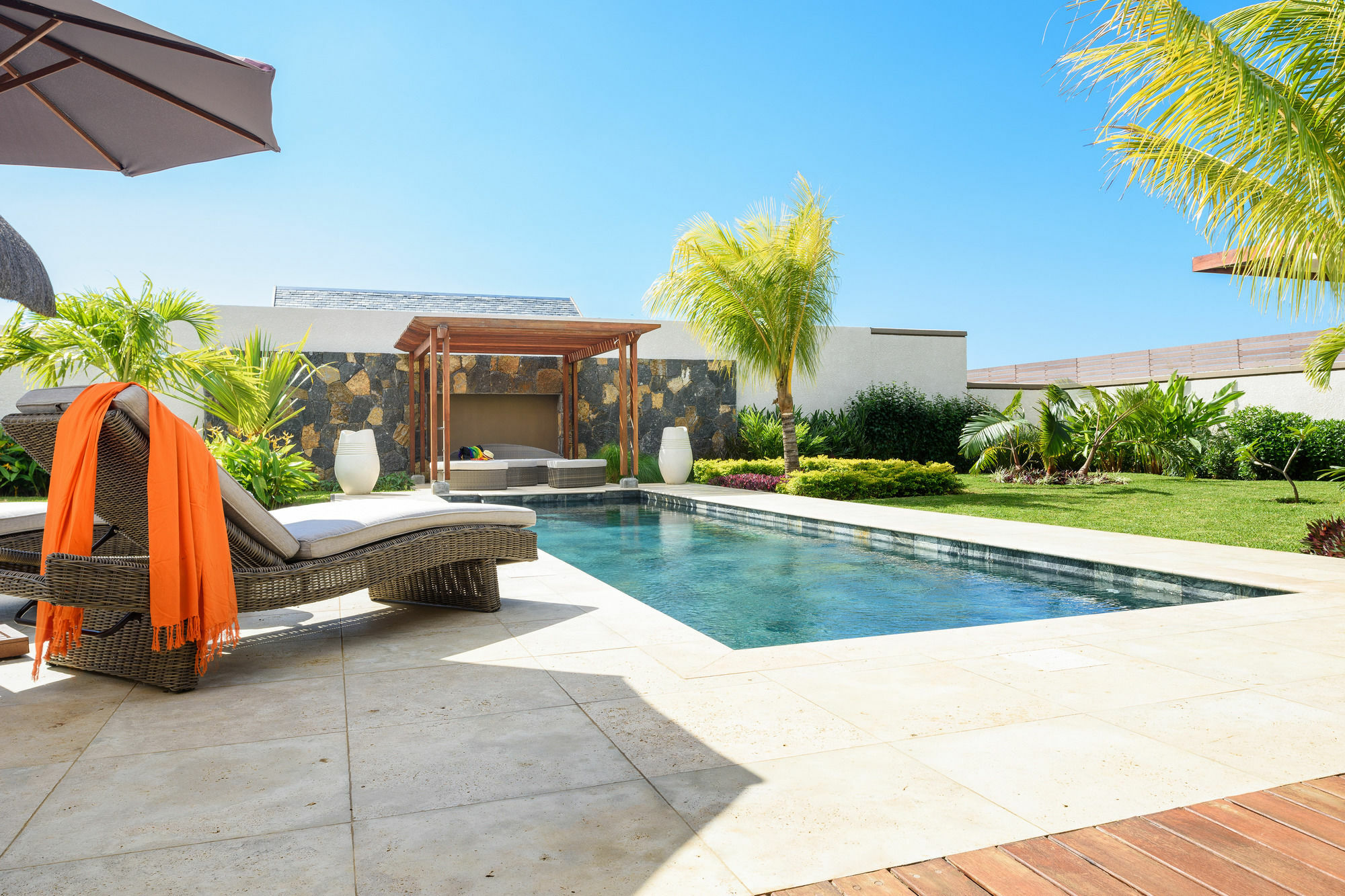 Villa Clos Du Littoral By Fine & Country *