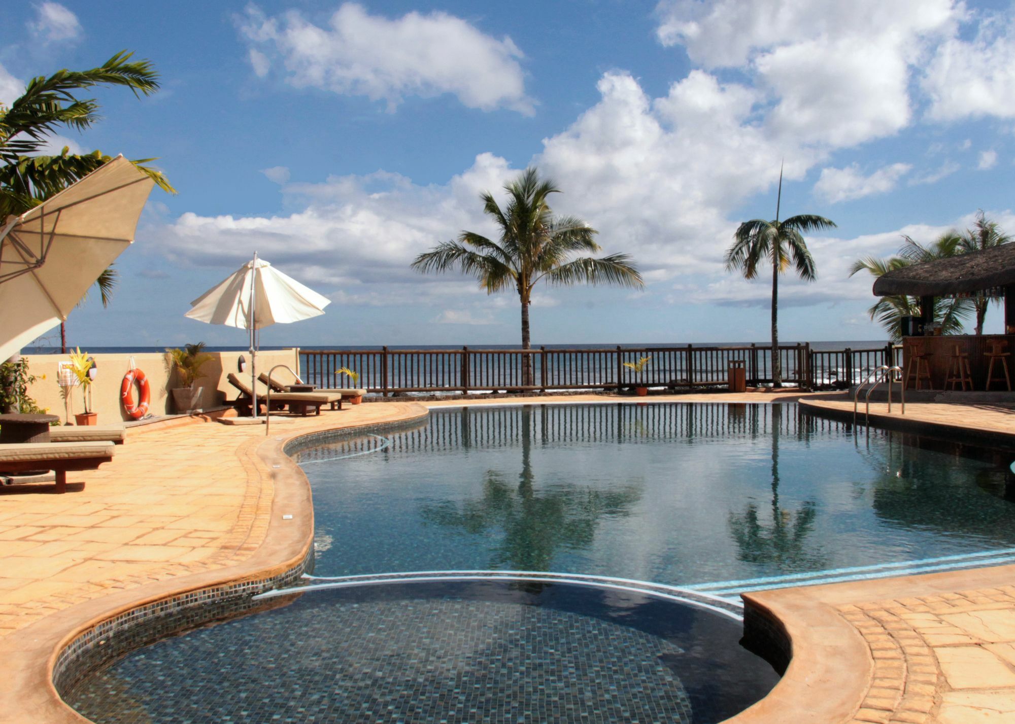 Sunset Reef & 3*