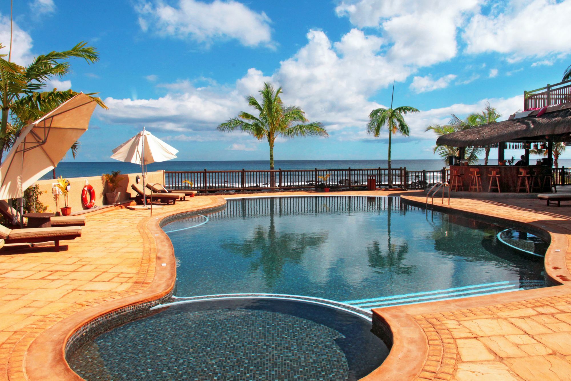 Sunset Reef & 3*