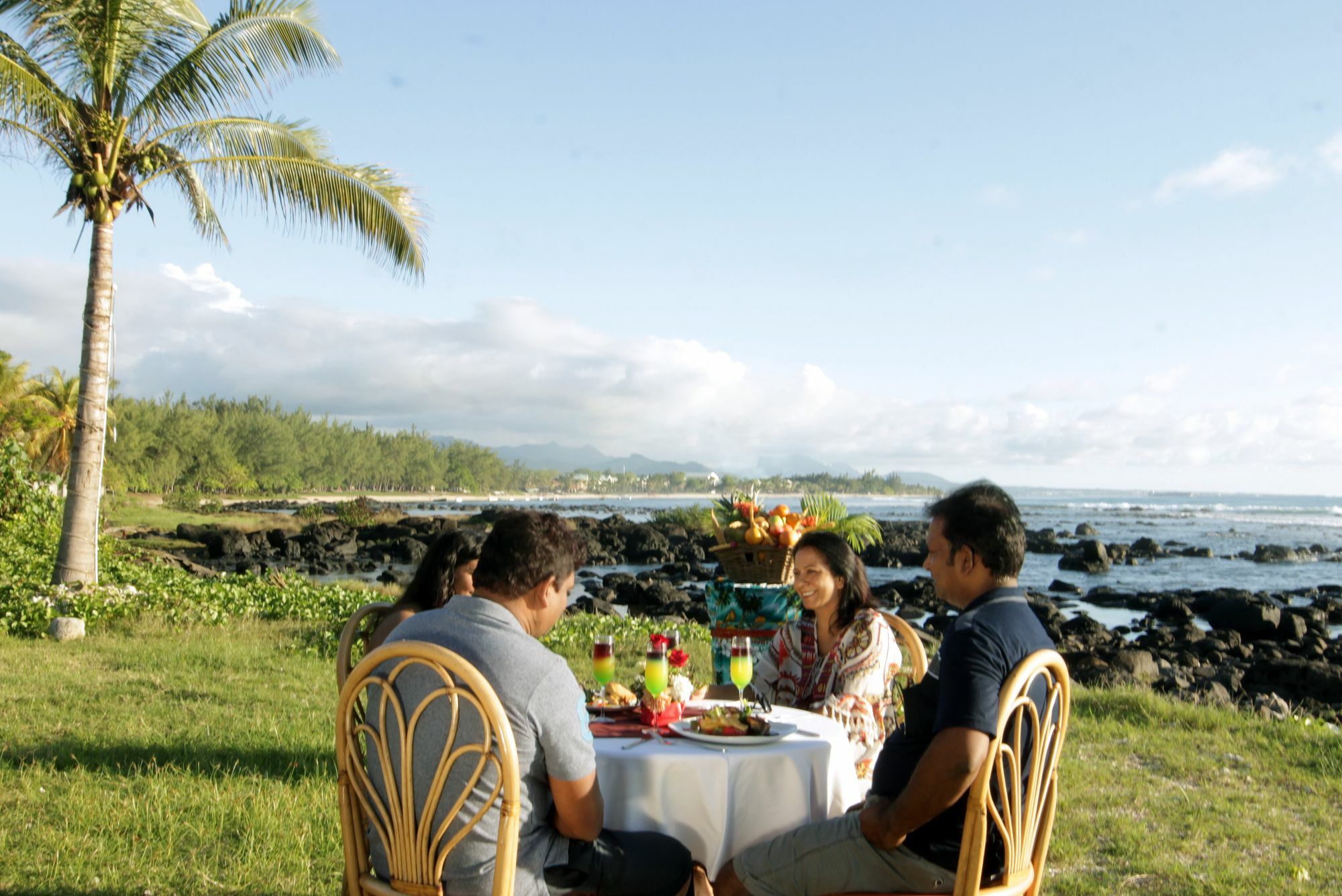 Sunset Reef & Hotel Pointe aux Piments
