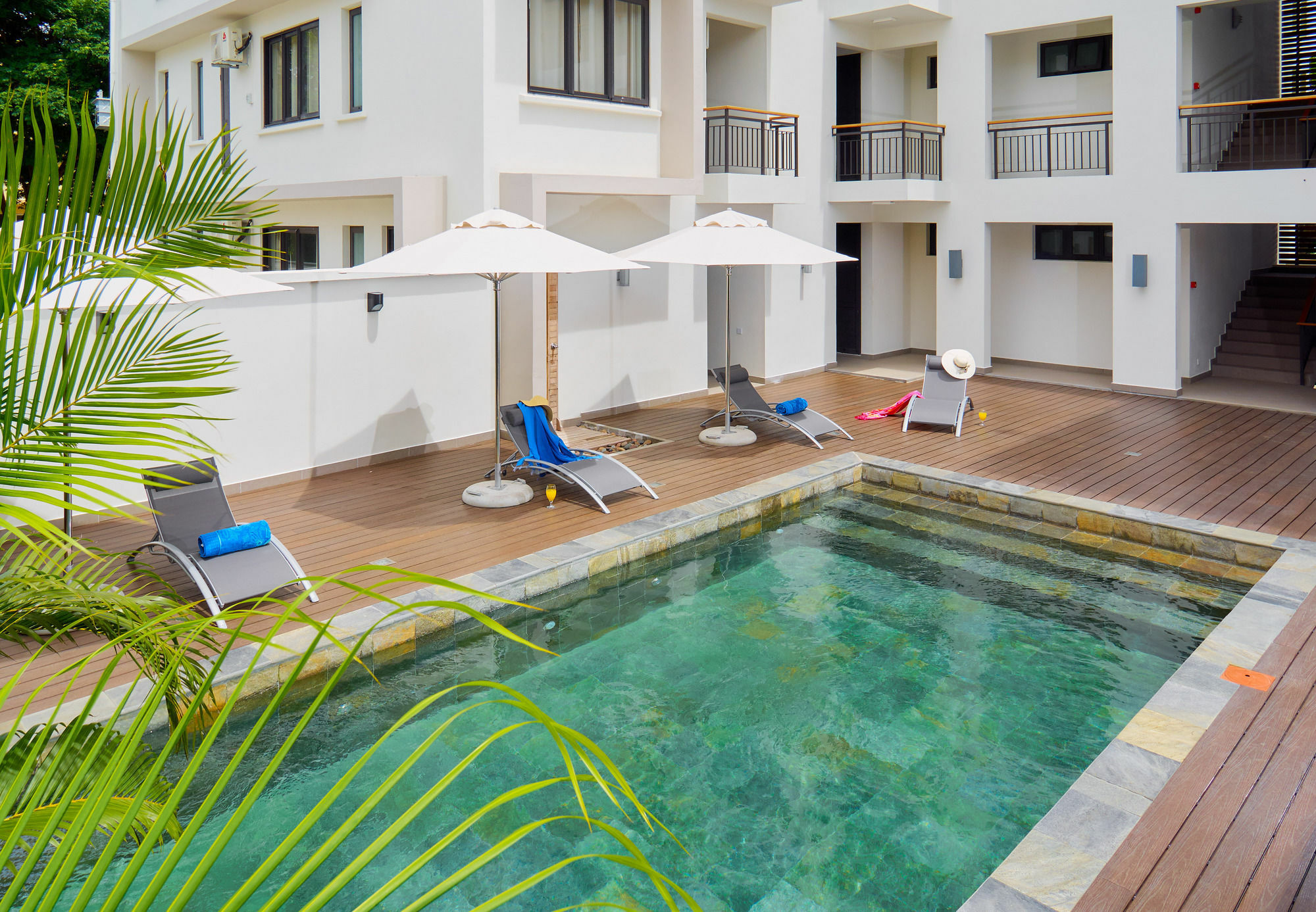 Liberty Drive & Penthouses By Lov * Trou aux Biches
