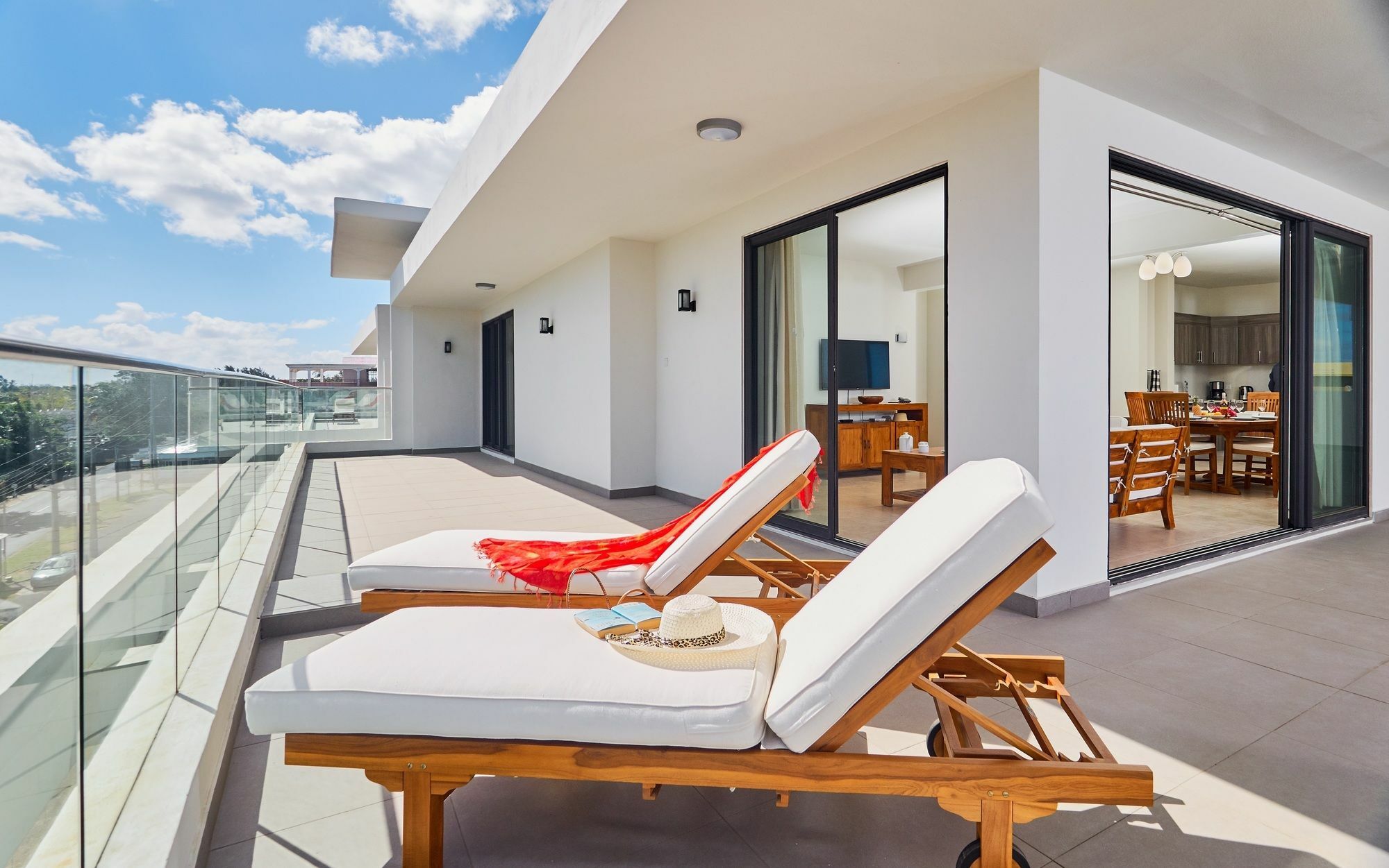 Liberty Drive & Penthouses By Lov * Trou aux Biches