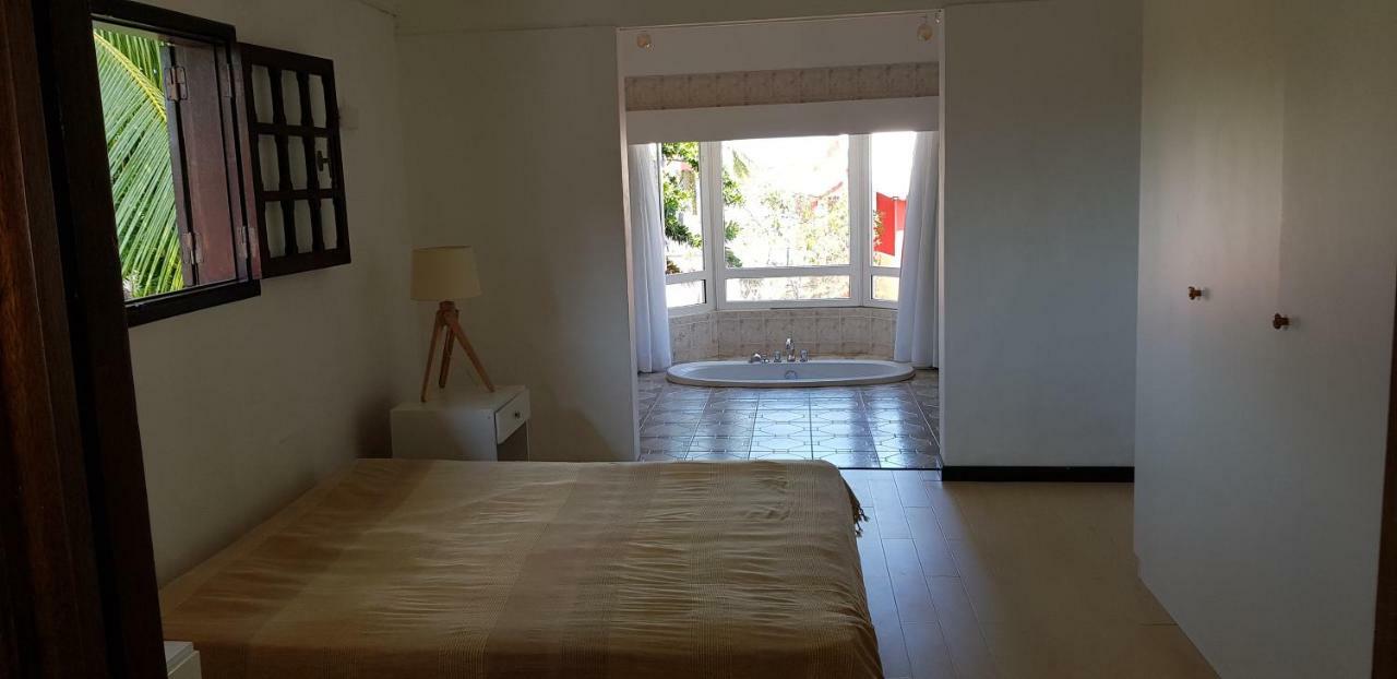 Colibri Beach Villas *