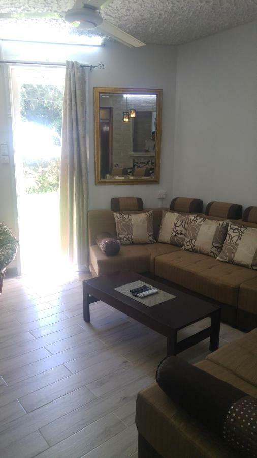 Beach Apartment * Pereybere Beach