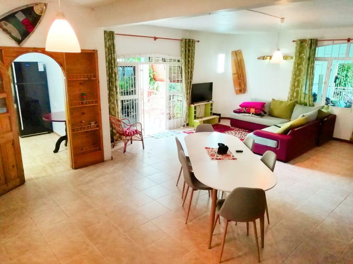 Surf House Guest house *