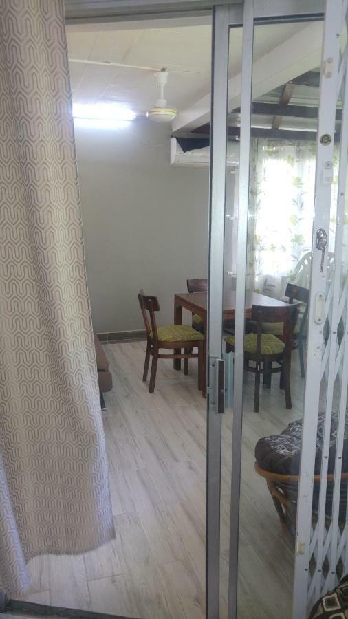 Apartment Beach Apartment Pereybere Beach