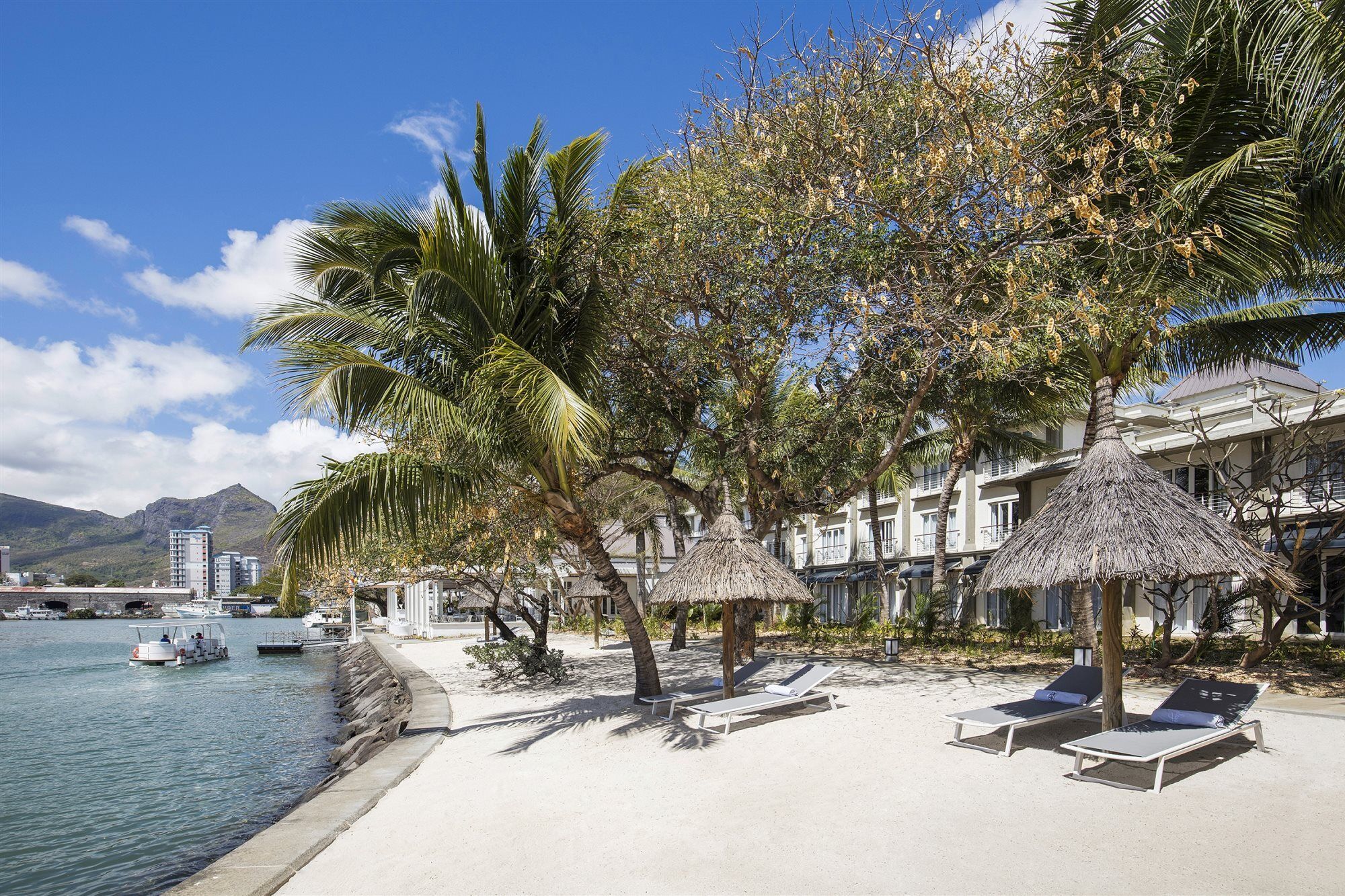 Hotel Le Suffren & Marina