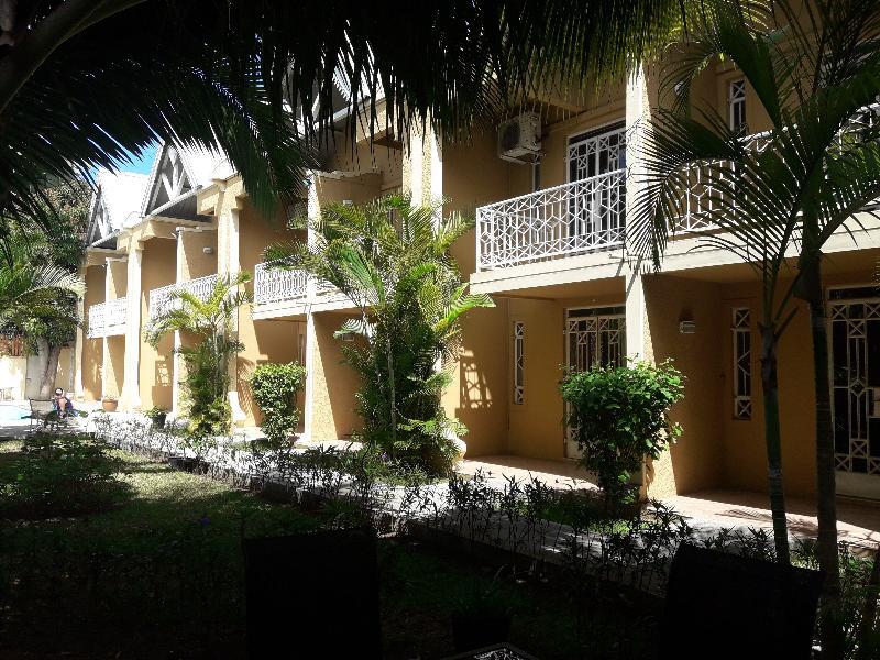 Elysee Aparthotel