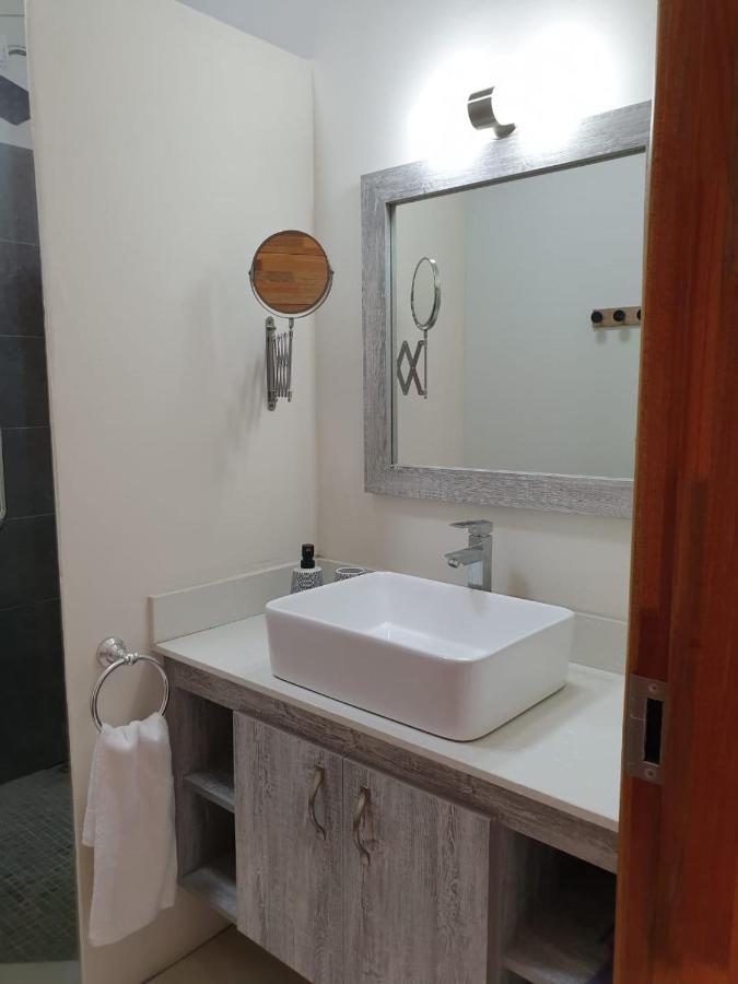 Westwood Luxury Penthouse With Private Roof Ref 15847 * Flic en Flac