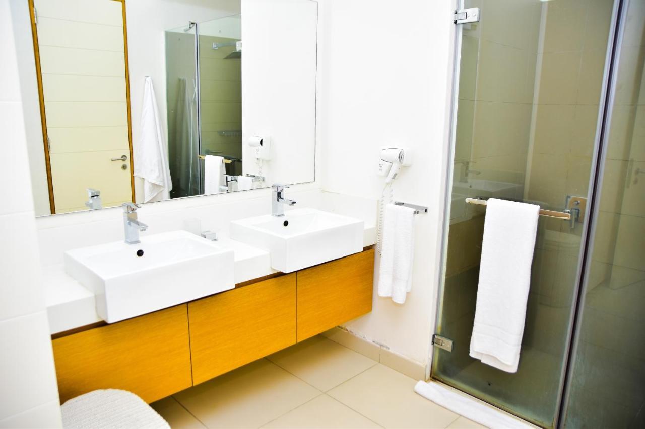 Cap Ouest Beachfront Residences *