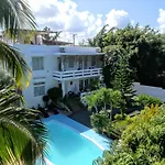 Villa Osumare Guest House