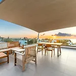 Penthouse 13 - One Bay Residence With Private Rooftop Terrace And Dip In Pool