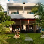 Stella Marris Beachfront Villa