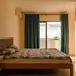 Stella Marris Beachfront Villa