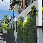 Cheerful 1 Bed Vacation Home With Tours & Facilities