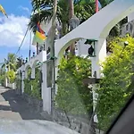 Cheerful 1 Bed Vacation Home With Tours & Facilities