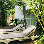 South Paradise