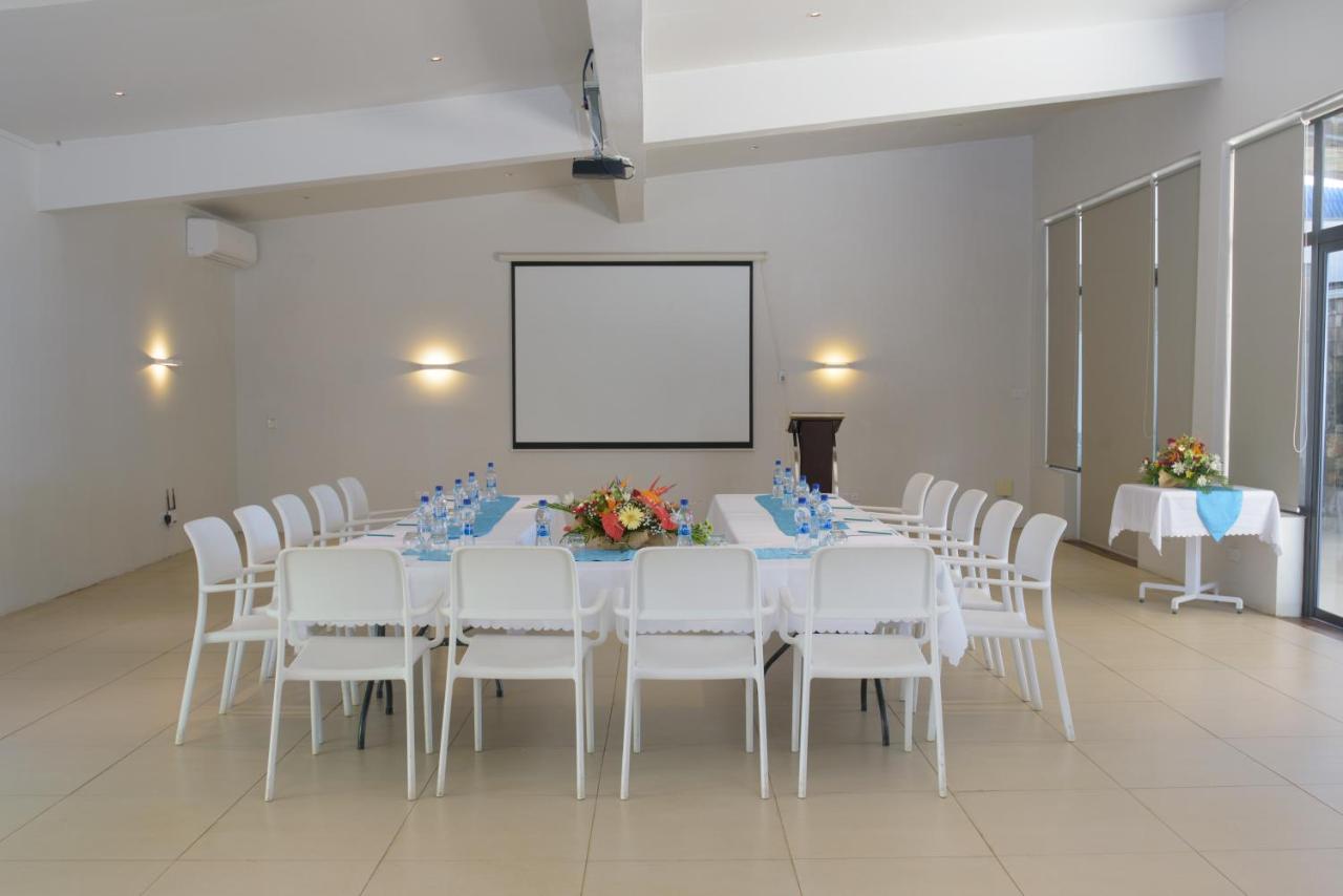 Anelia & 4* Flic en Flac