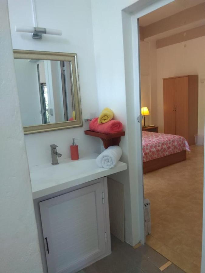Les Antigones Bed & Breakfast *