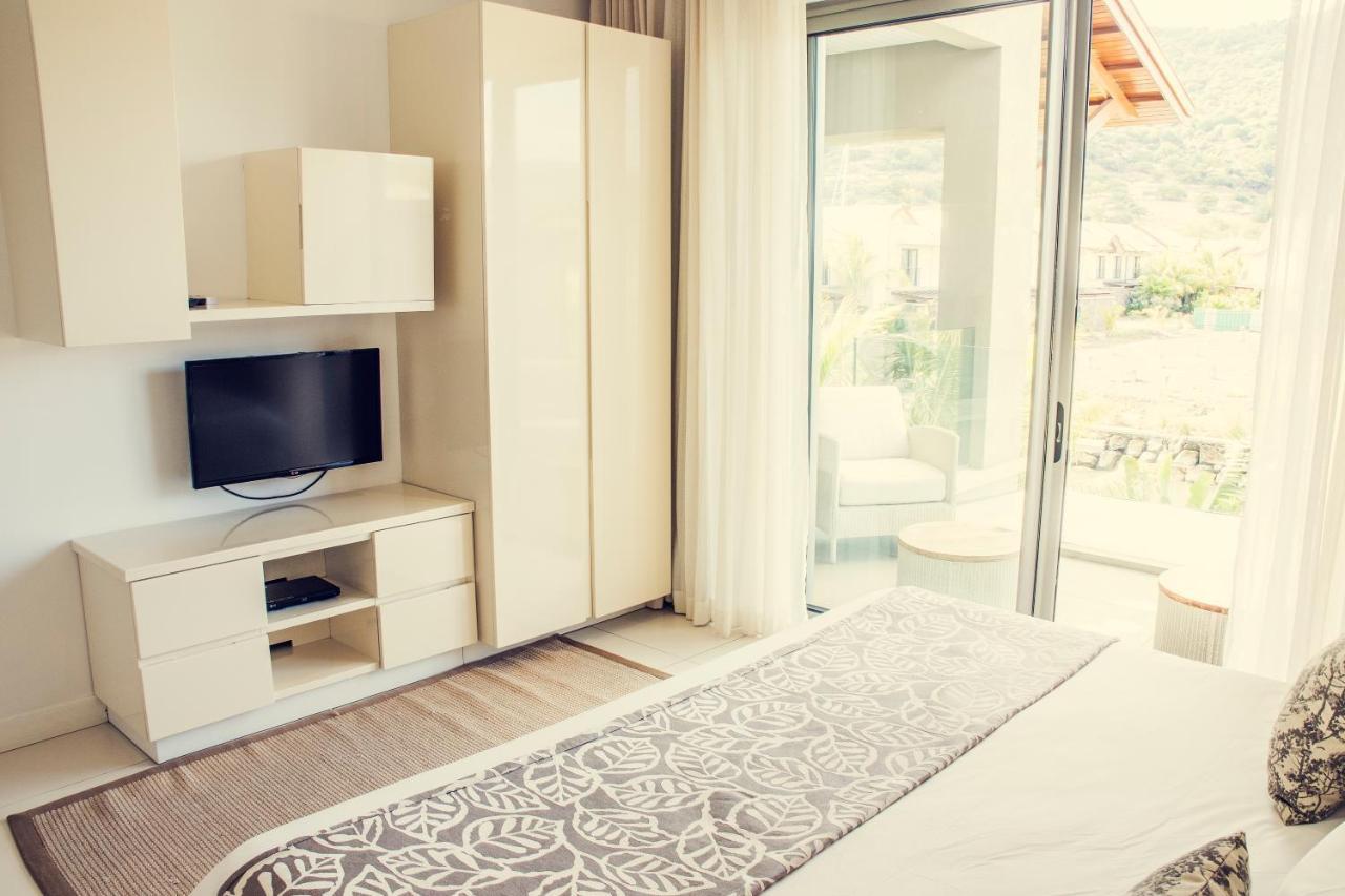 2 Bedrooms Charming Apartment, West Island Apartamento *