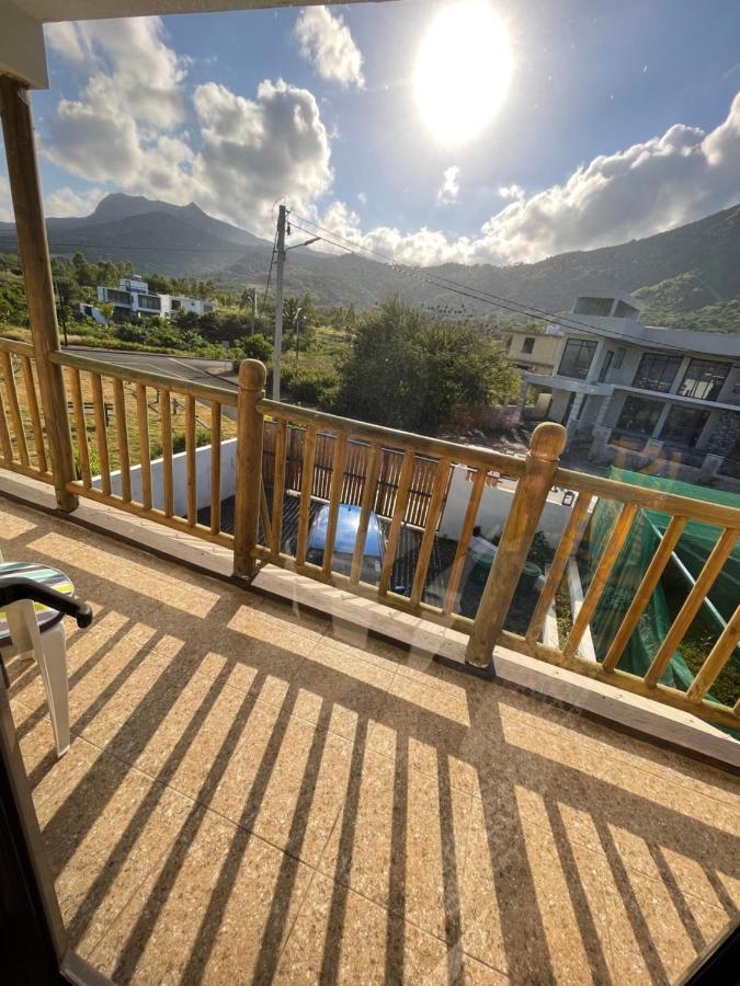 Tenexia - Mountain View Apartment