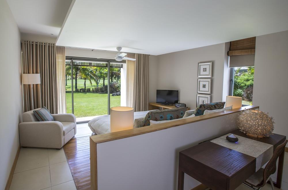 Anahita Golf & 5* Beau Champ