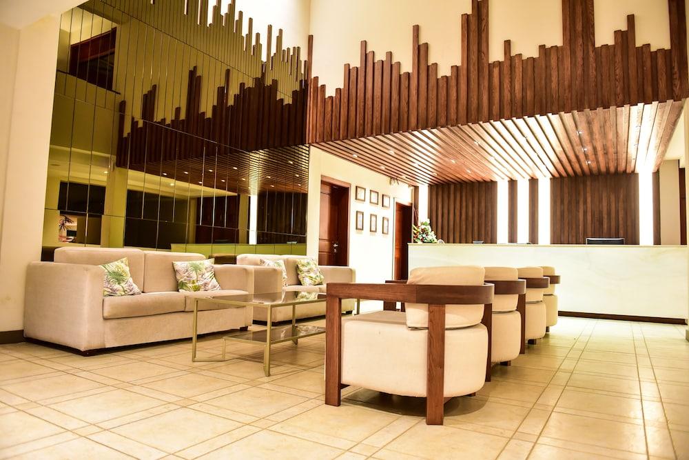 Resort Tarisa &