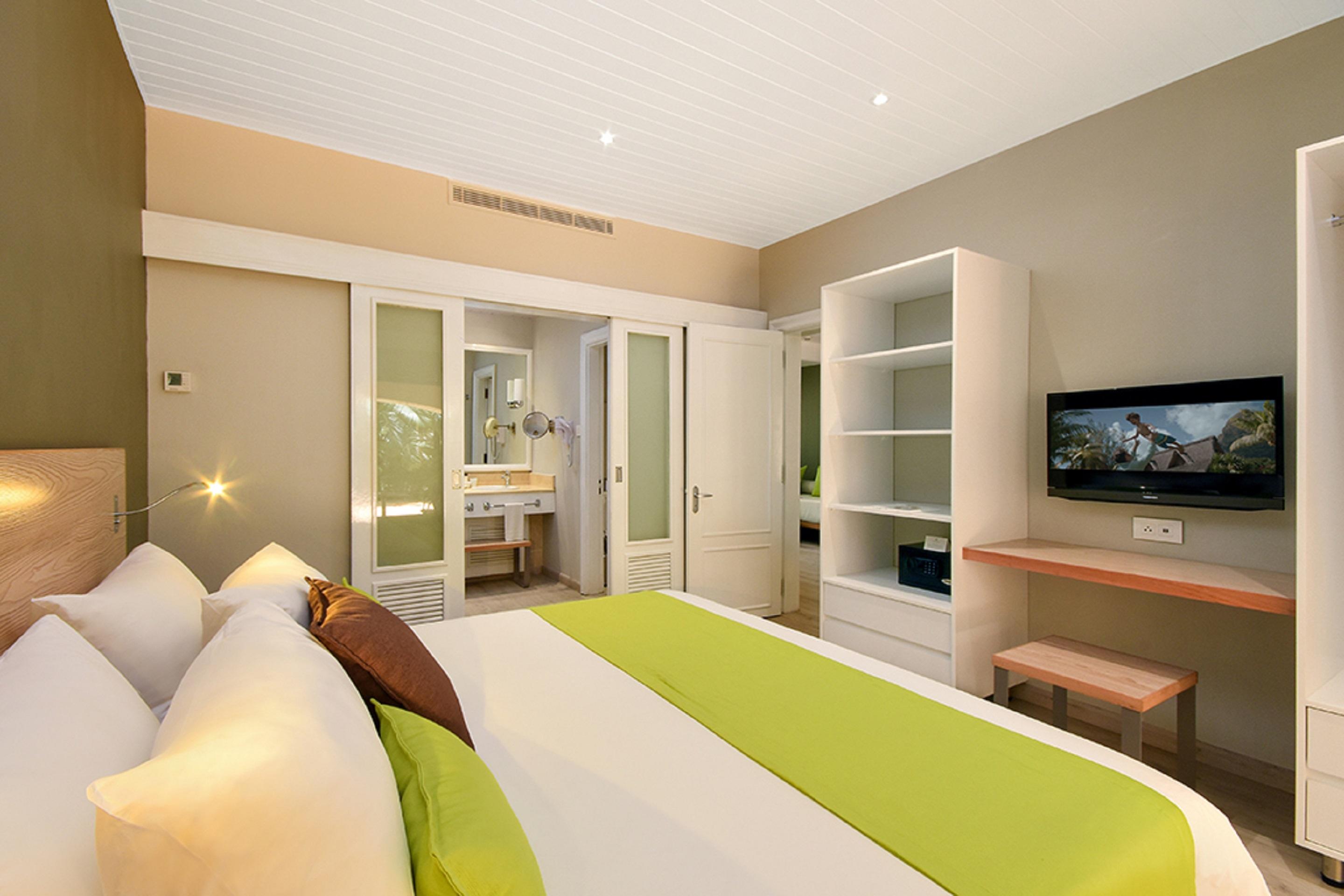 Mauricia Beachcomber & Hotel Grand Baie