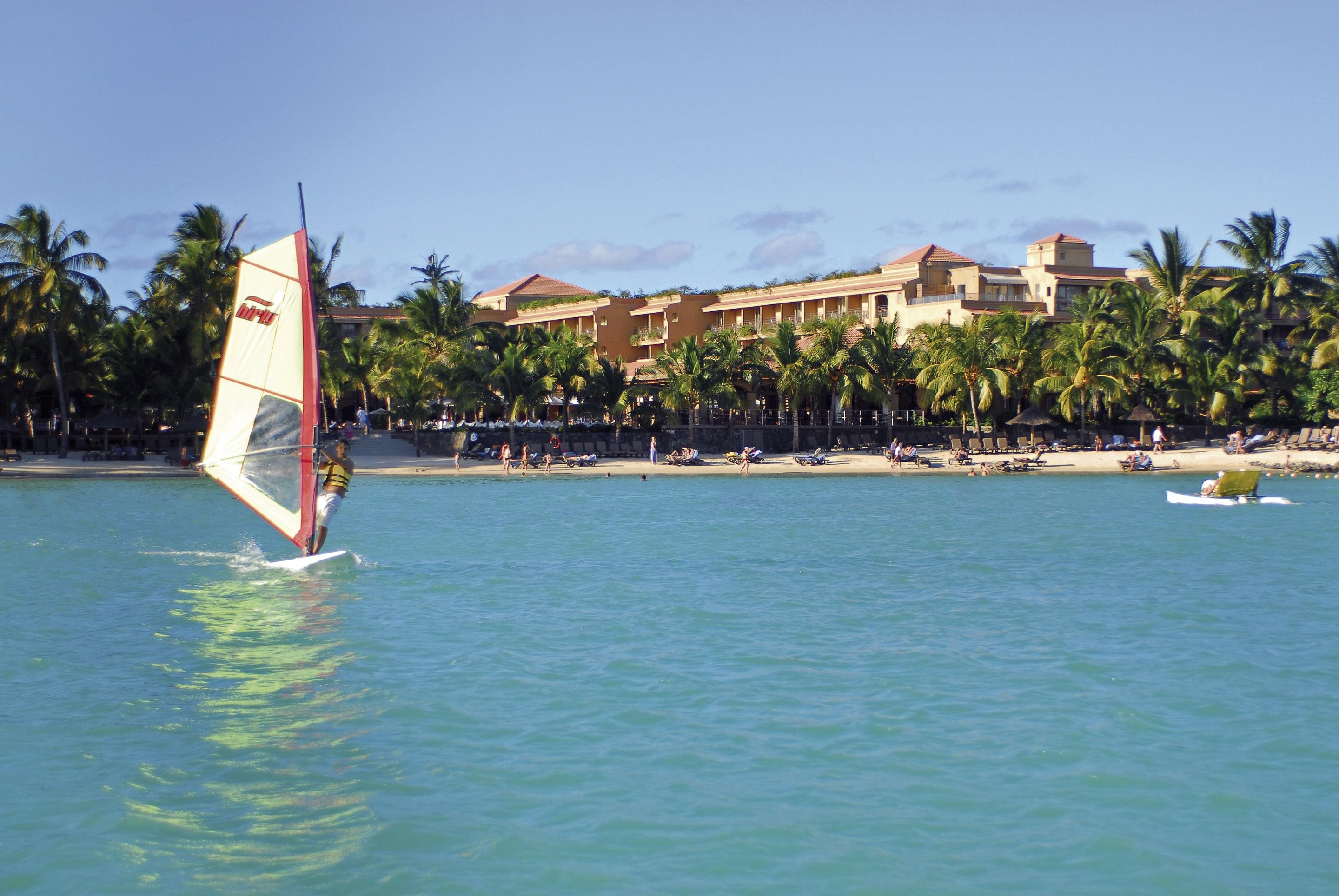 Mauricia Beachcomber & Hotel