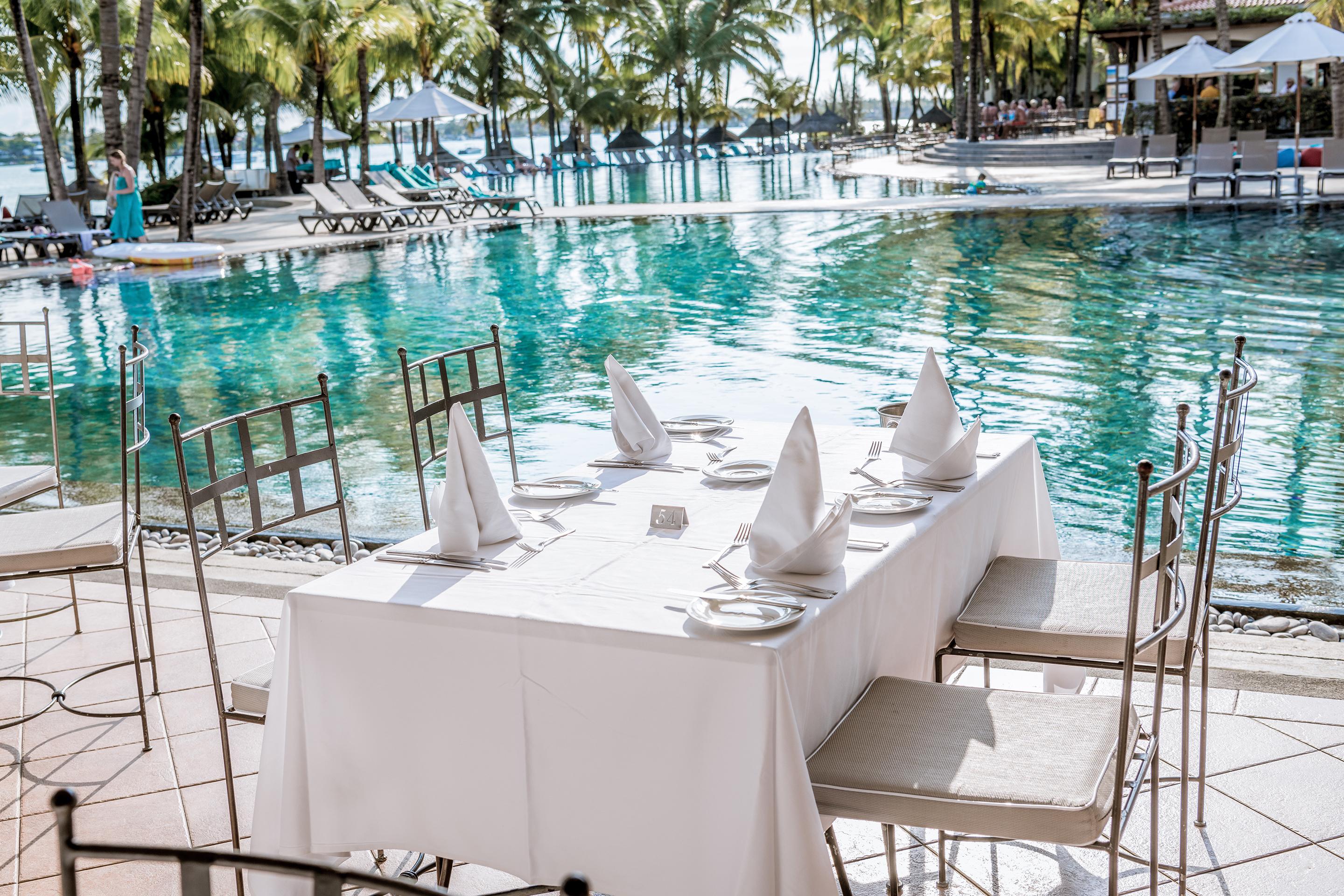 Mauricia Beachcomber & Hotel