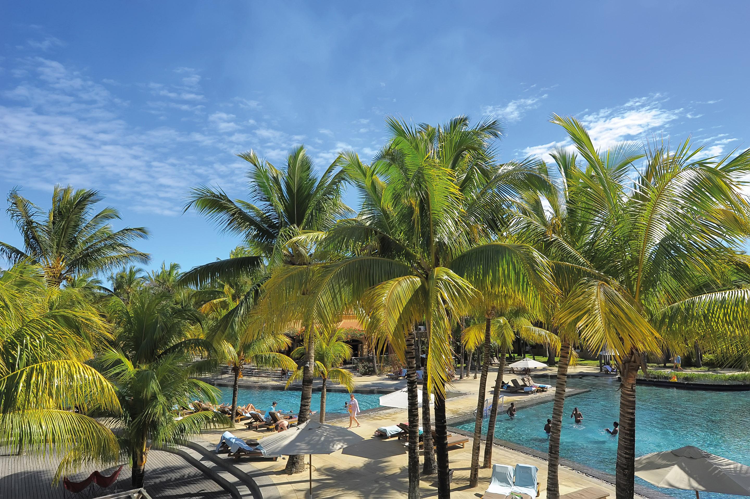 Hotel Mauricia Beachcomber & 4*