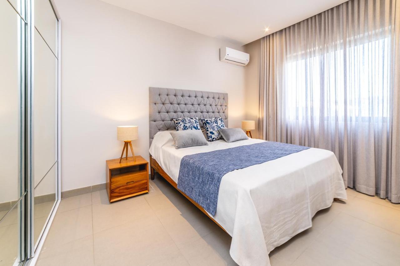 Penthouse 13 - One Bay With Private Rooftop Terrace And Dip In Pool Pereybere Beach