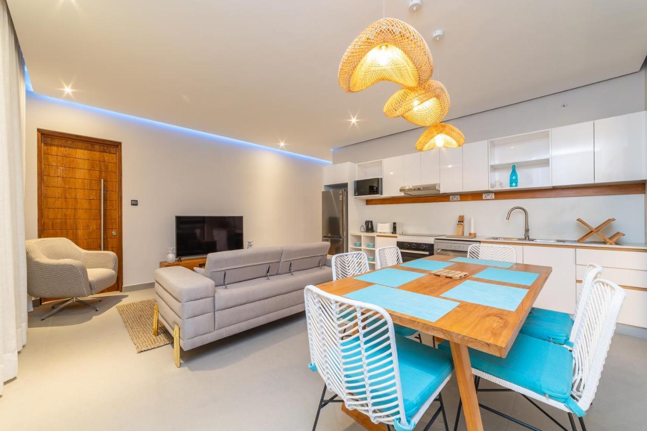 Apartment Penthouse 13 - One Bay With Private Rooftop Terrace And Dip In Pool
