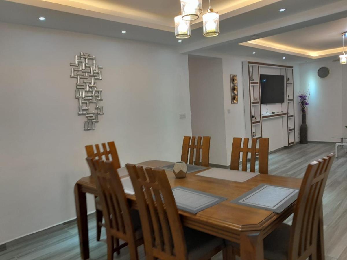 Holiday home Santa Avec Piscine Et Jardin Pointe aux Piments