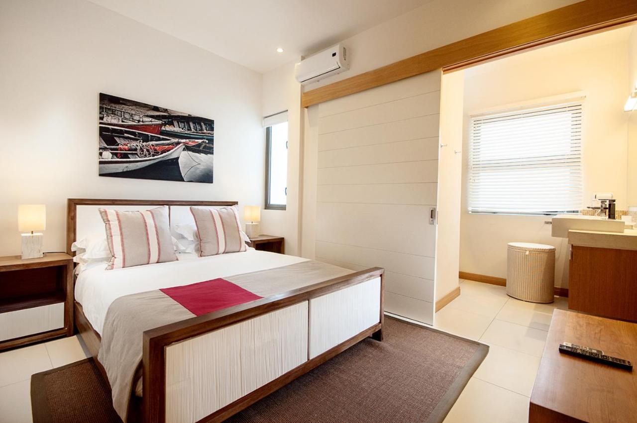 Cap Ouest Luxury Beachfront Apartment Flic en Flac
