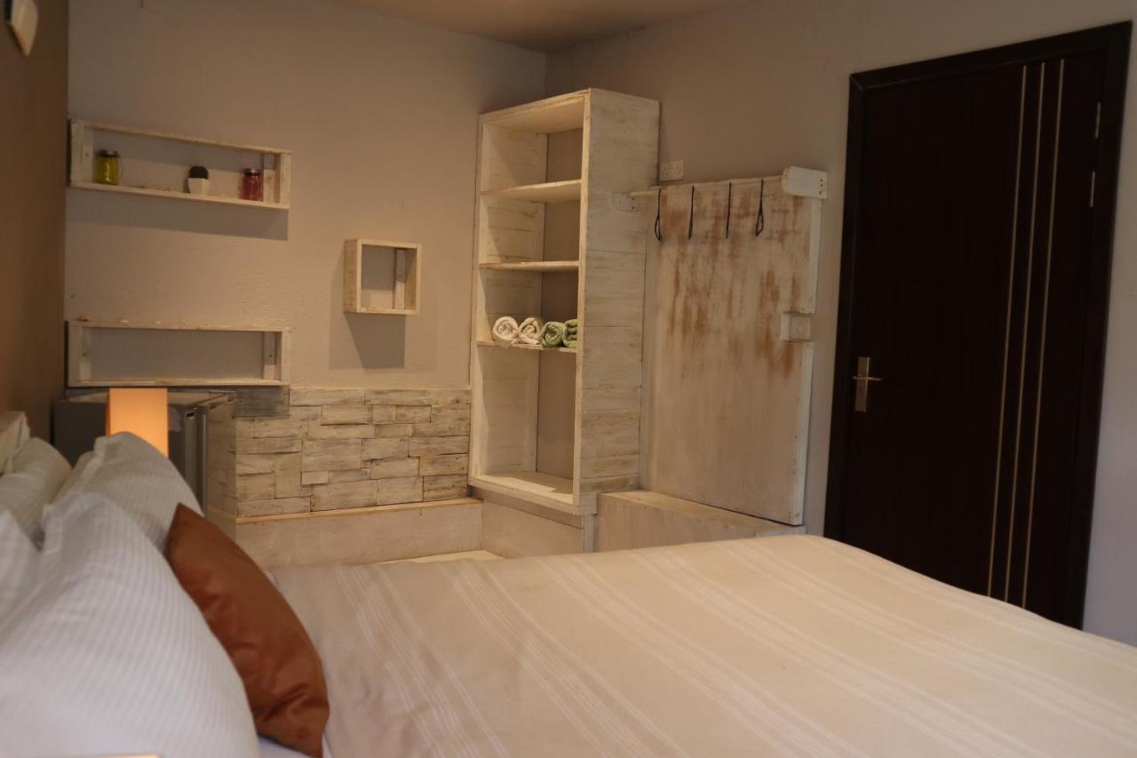 Le Du Bonheur & Car 4*