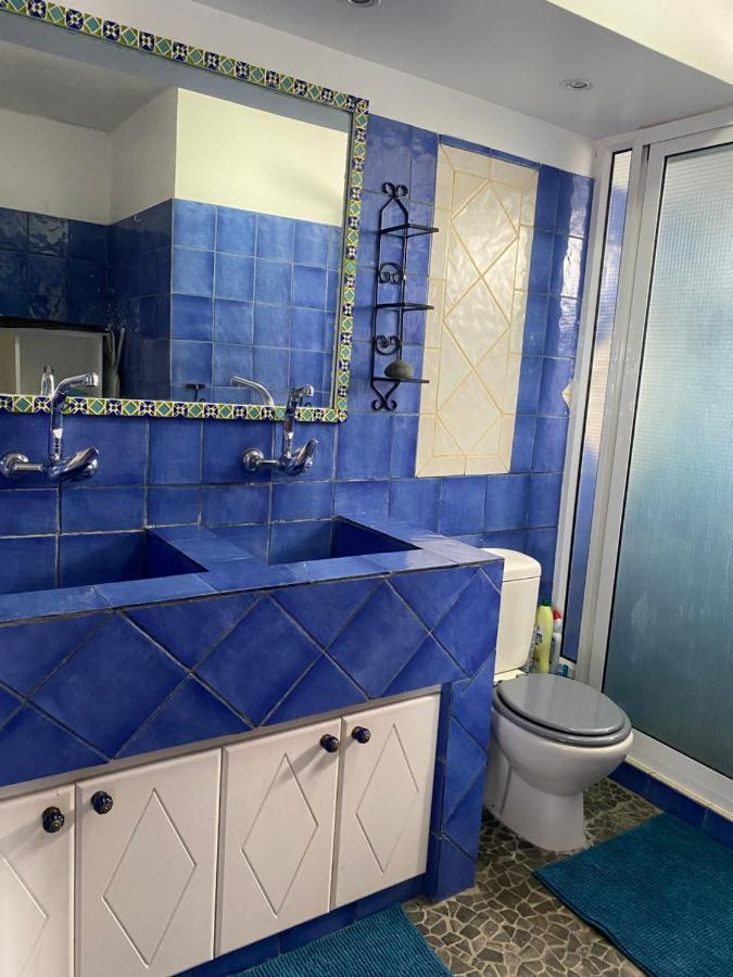 Bleu Azur *