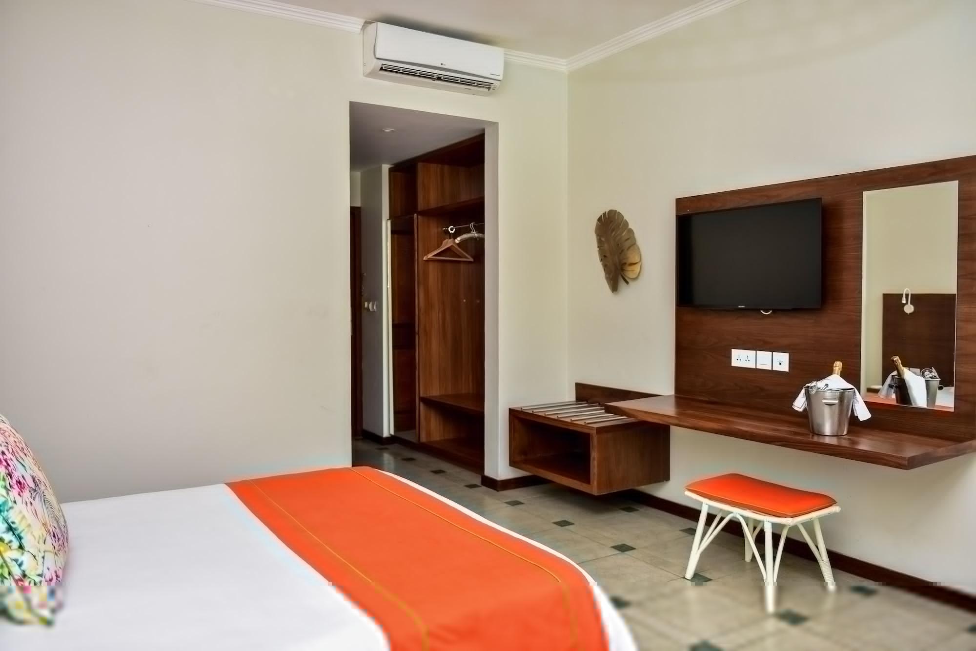 Resort Tarisa & 3*
