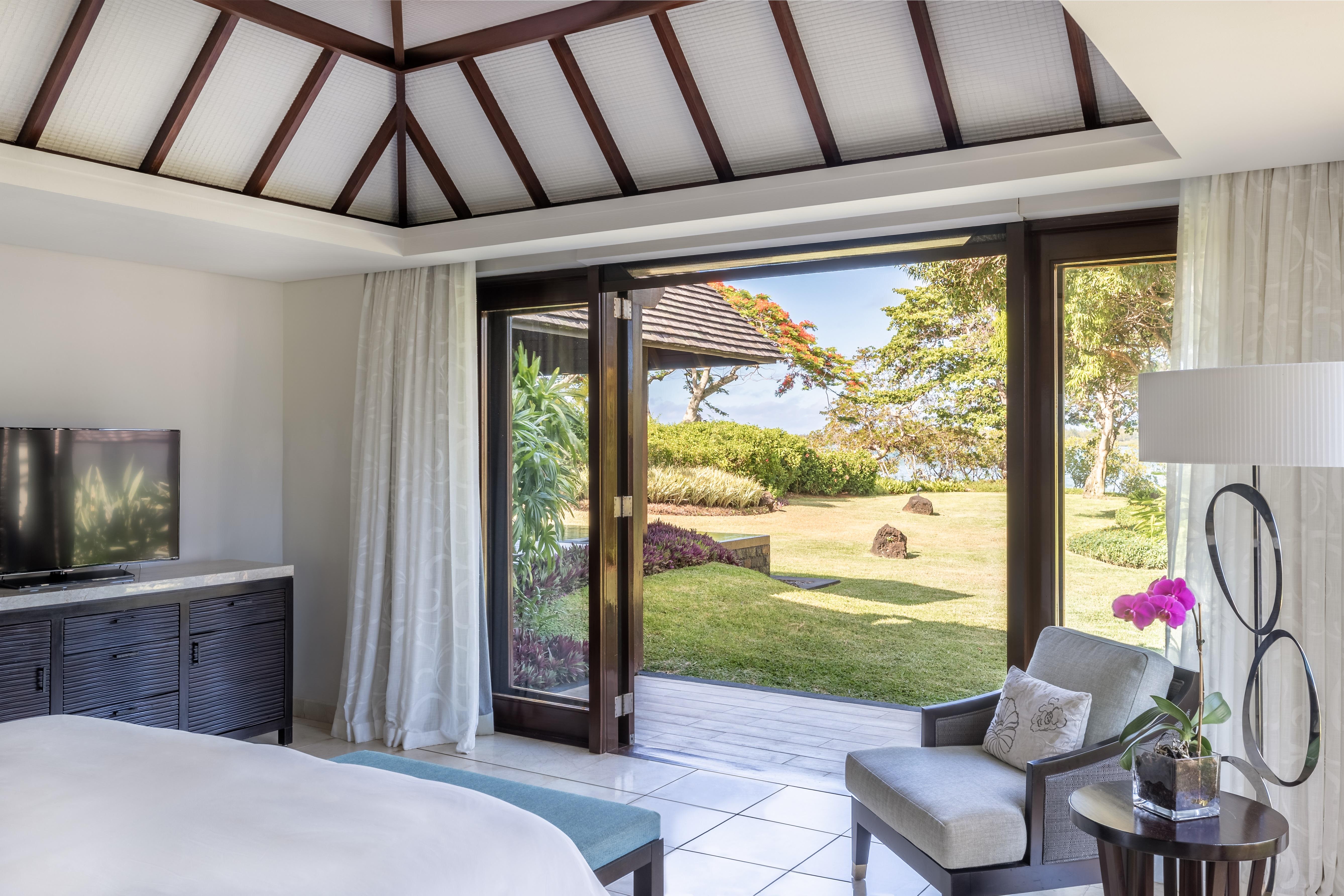 Four Seasons Mauritius At Anahita 5*