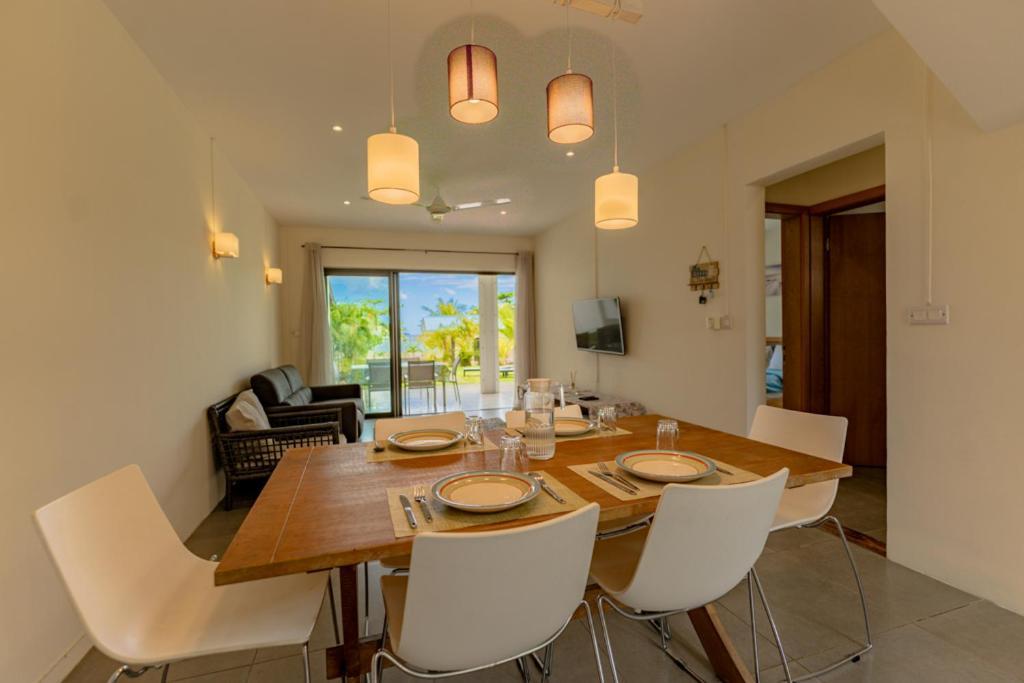 Villa Stella Marris Beachfront Pointe aux Sable