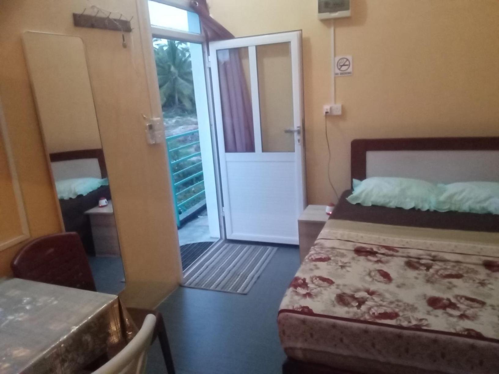 Chez Ronald Guest house 2*