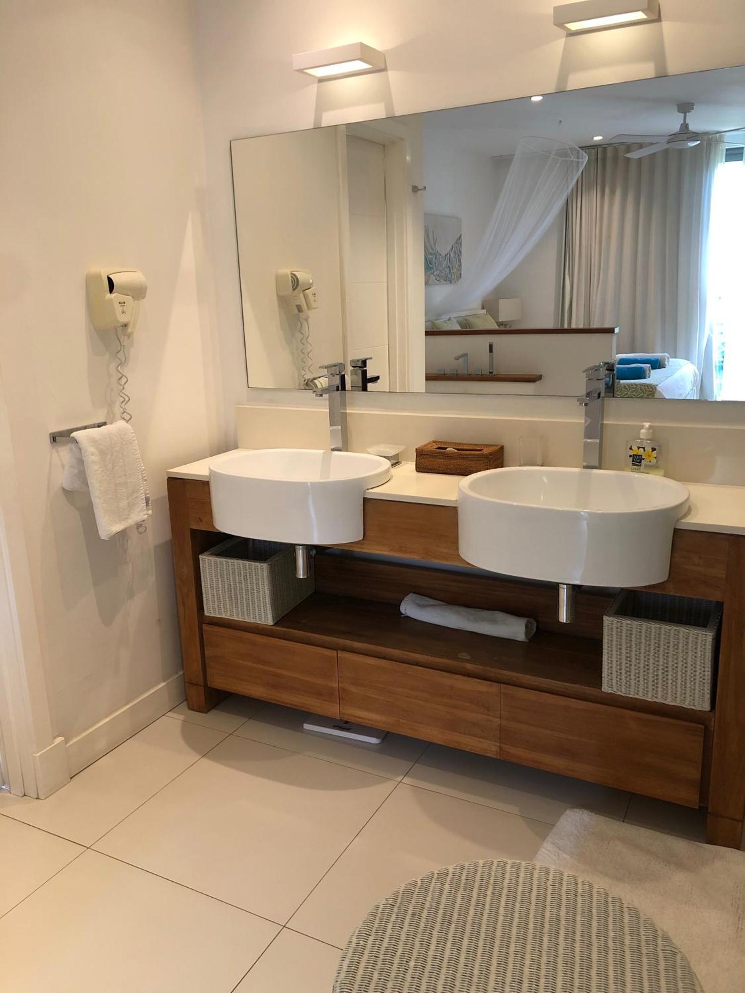 Apartamento 2 Bedrooms Charming Apartment, West Island