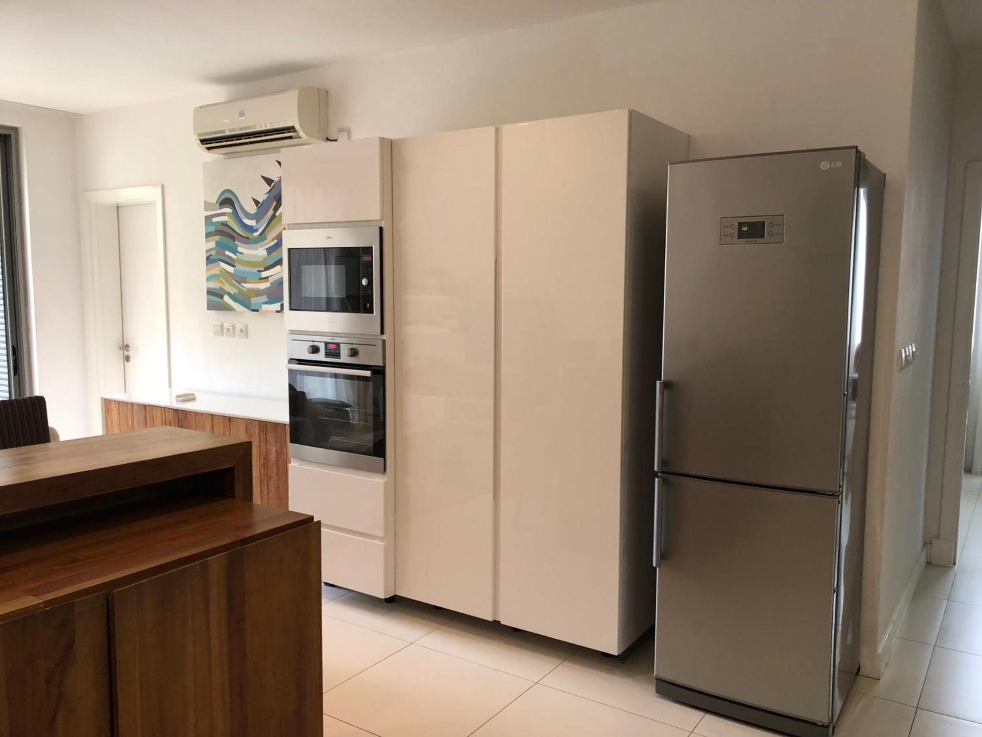 2 Bedrooms Charming Apartment, West Island *