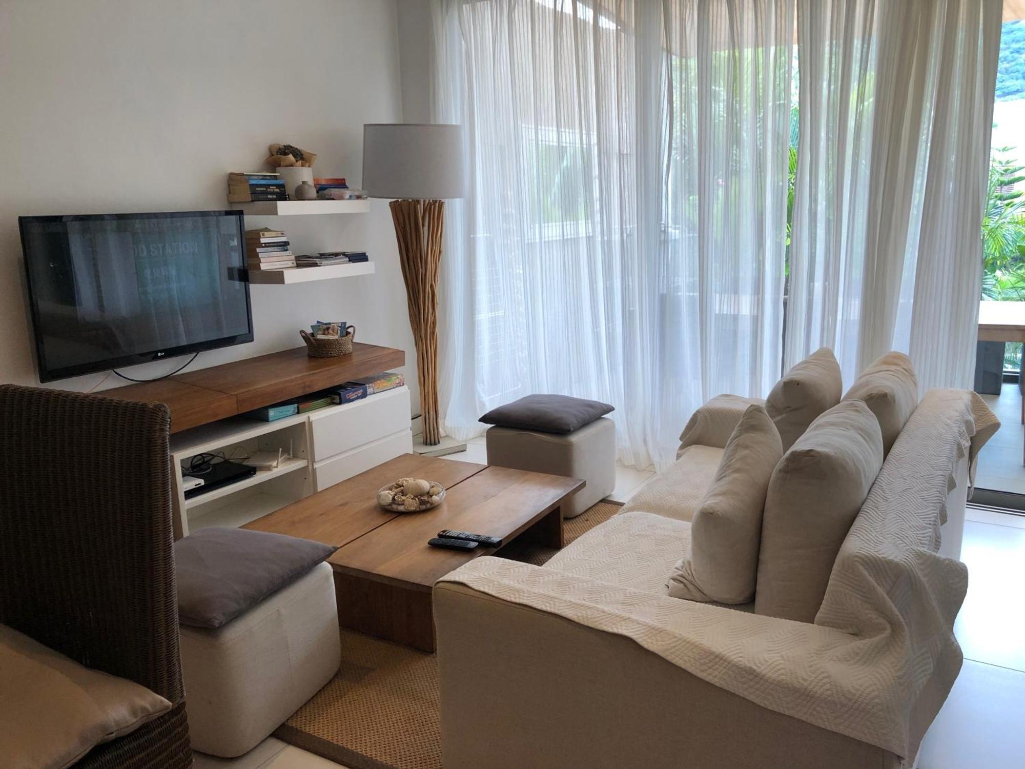 2 Bedrooms Charming Apartment, West Island * Rivière Noire