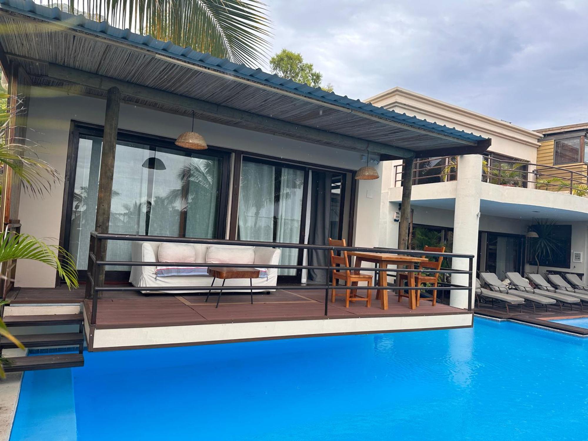 Guest house Le Du Bonheur & Car