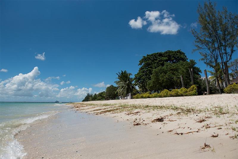 Villa Stella Marris Beachfront Pointe aux Sable