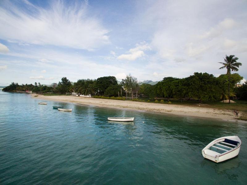 Villa Stella Marris Beachfront Pointe aux Sable